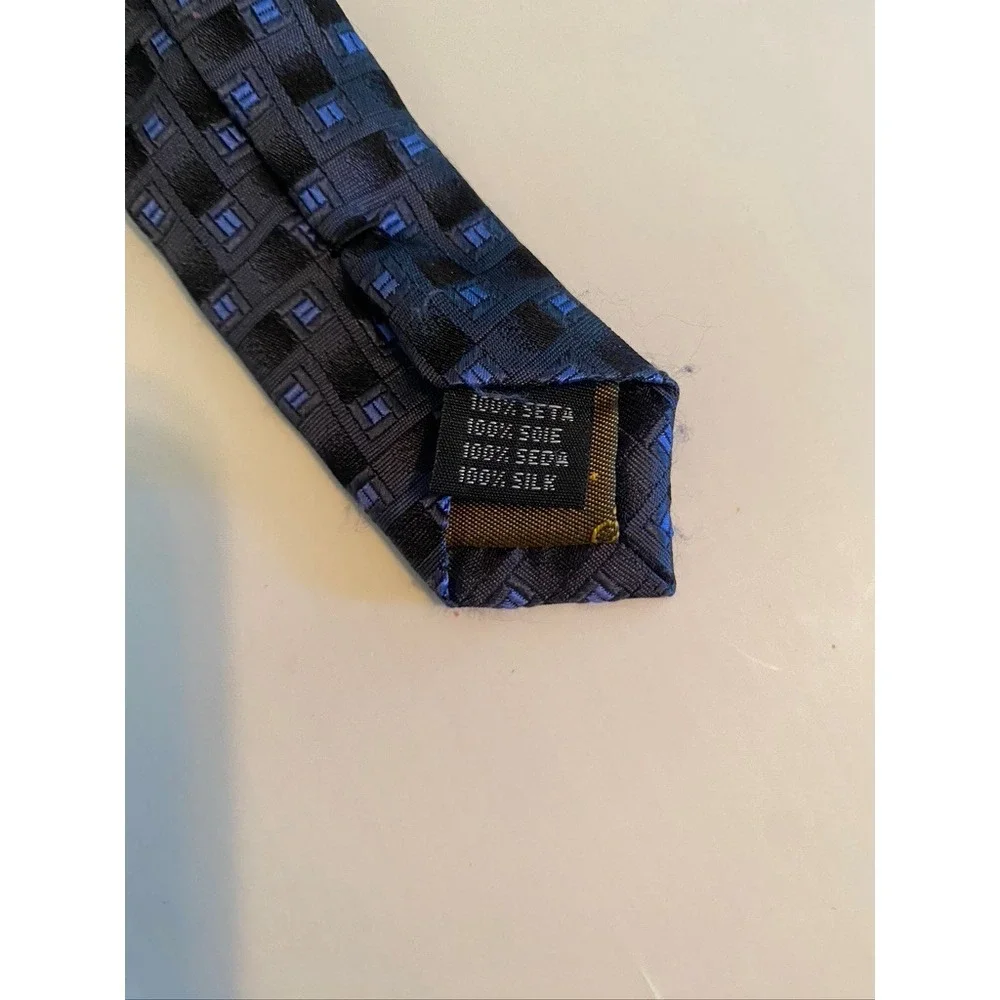 Roberto Villini Collezione Navy Blue Black Geometric Silk Hand Made Necktie